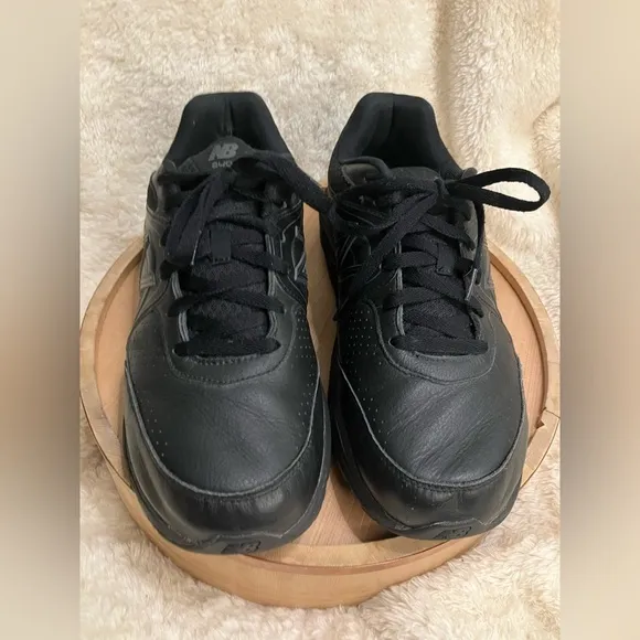 New Balance Men's 840 Walking Shoes Lace Up Black Leather Size 11.5