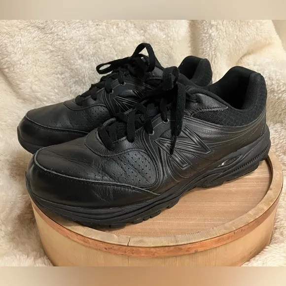New Balance Men's 840 Walking Shoes Lace Up Black Leather Size 11.5