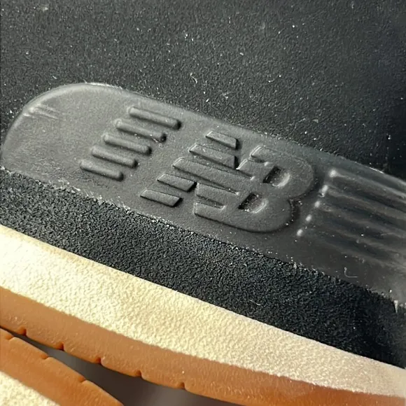 New Balance RARE!! Black and cream NB 574 chunky Trainers are a kids size 3
