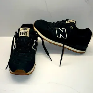 New Balance RARE!! Black and cream NB 574 chunky Trainers are a kids size 3