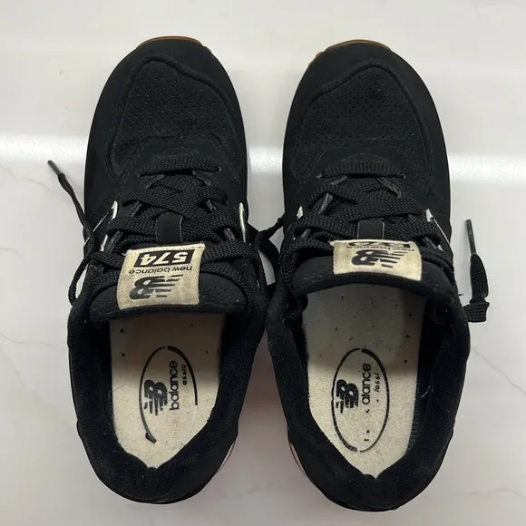New Balance RARE!! Black and cream NB 574 chunky Trainers are a kids size 3