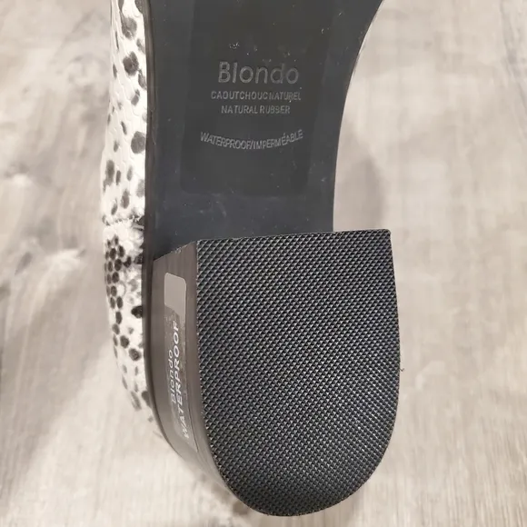 NEW Blondo Emelia Black White Snakeskin Print Boot