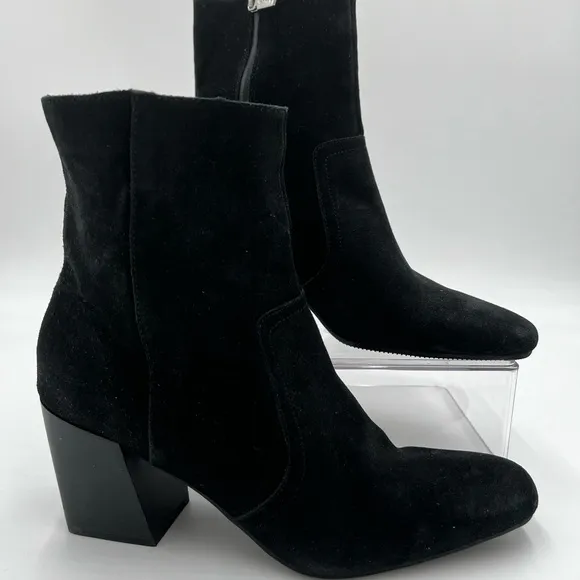 New Blondo Sadie waterproof 3” block heels. 9.5” high‎ black boots. Size 11.