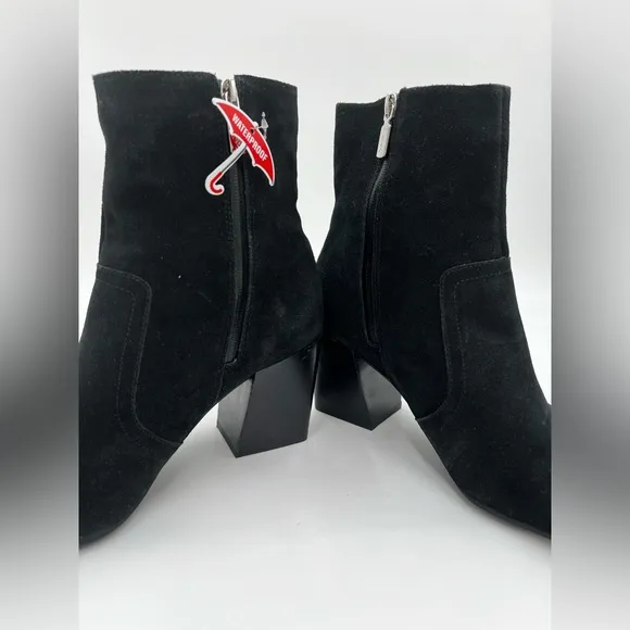 New Blondo Sadie waterproof 3” block heels. 9.5” high‎ black boots. Size 11.