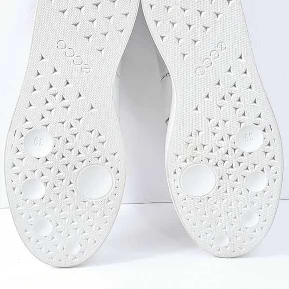New! Ecco Street Lite Retro Leather Sneaker