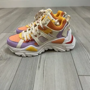 NEW Fila Women's Cage Mid Mixed Media Chunky Sneakers Size 7 1735196