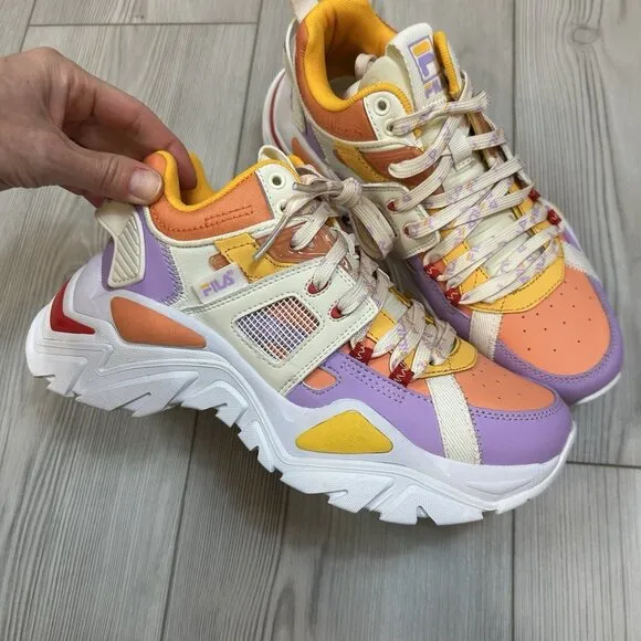 NEW Fila Women's Cage Mid Mixed Media Chunky Sneakers Size 7 1735196