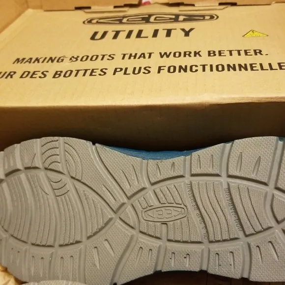New in box keen  Asheville 1017074 w new in box
