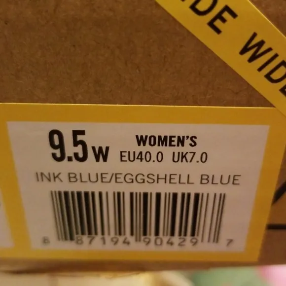New in box keen  Asheville 1017074 w new in box
