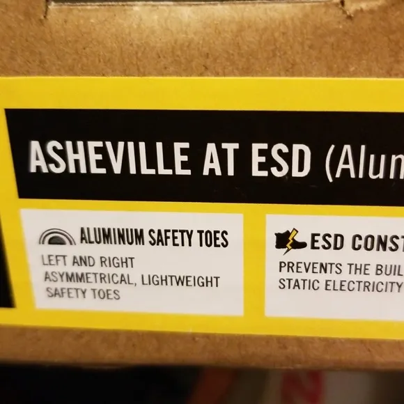 New in box keen  Asheville 1017074 w new in box