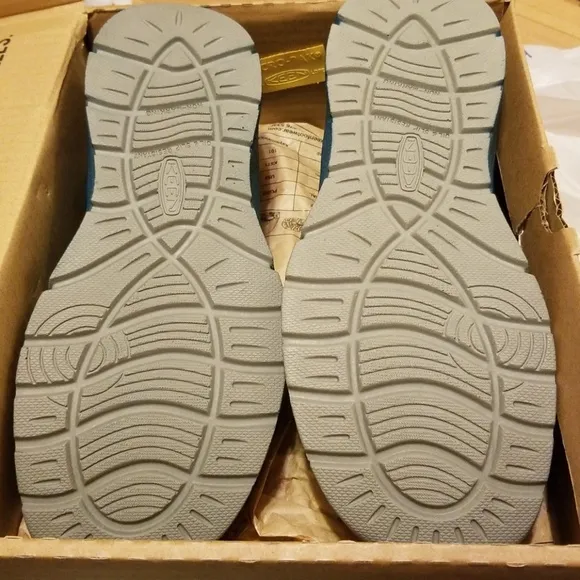 New in box keen  Asheville 1017074 w new in box