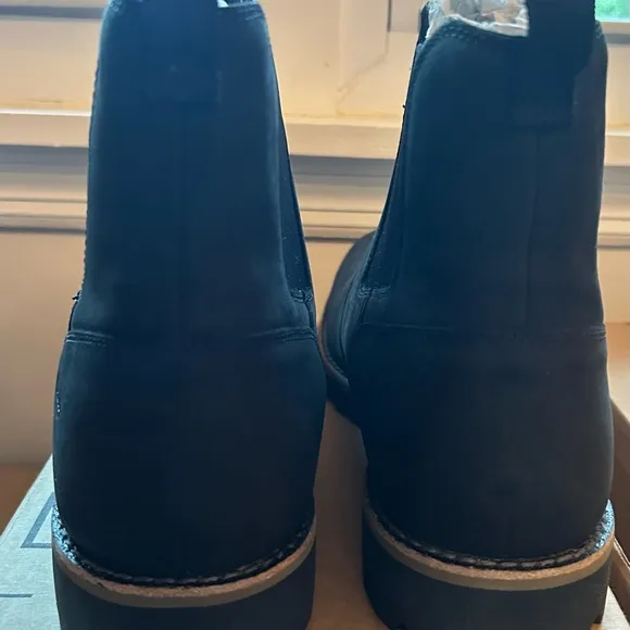 NEW Men’s Chaco Waterproof Chelsea Black Boots (11)