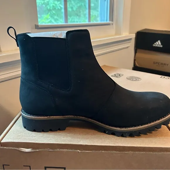 NEW Men’s Chaco Waterproof Chelsea Black Boots (11)