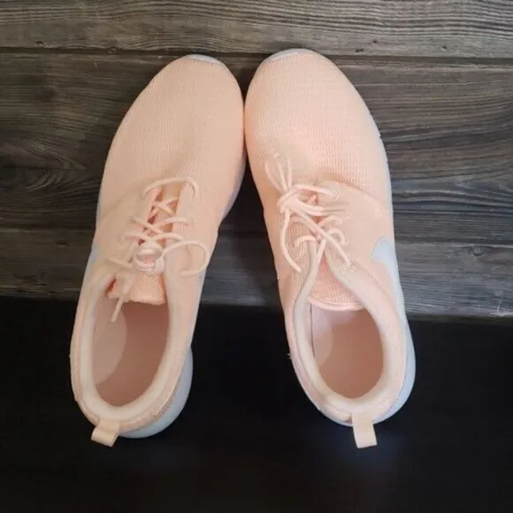 New Nike Roshe Peach White Sneakers Everyday Walking Comfy Casual Shoes NWT