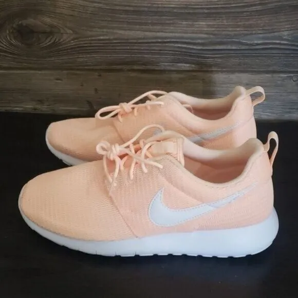 New Nike Roshe Peach White Sneakers Everyday Walking Comfy Casual Shoes NWT