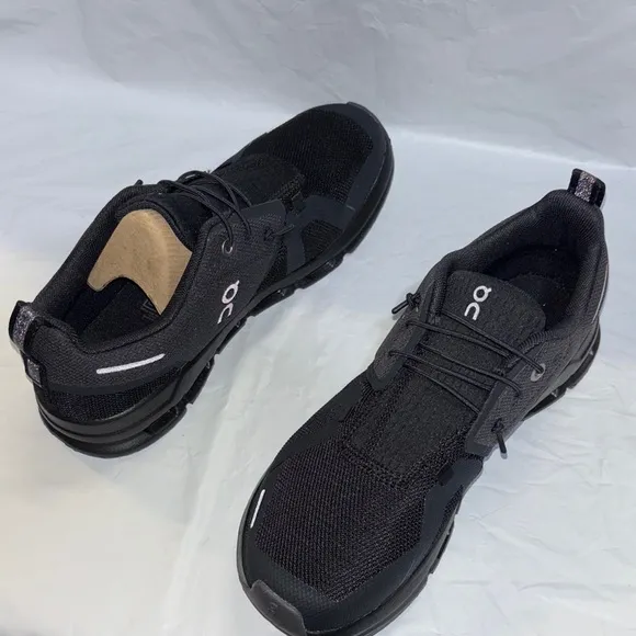 NEW ON Running Womens Black Running Shoes Size Y5