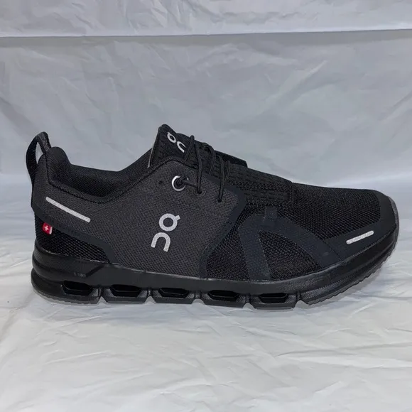 NEW ON Running Womens Black Running Shoes Size Y5