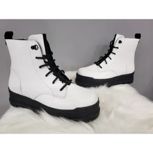 NEW Size 11 UGG Solid White Sidnee Waterproof Platform Lug Combat Boots Punk