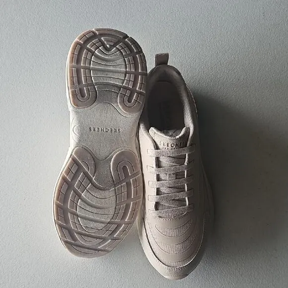 New Skechers Cream Chunky Sneakers with Layered Design Size 8.5