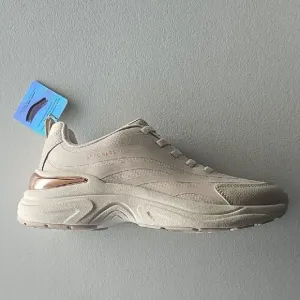 New Skechers Cream Chunky Sneakers with Layered Design Size 8.5
