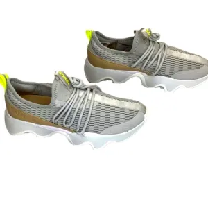 NEW SOREL Womens Kinetic Impact II Lace Sneaker Lightweight Chunky Grey Size 7.5