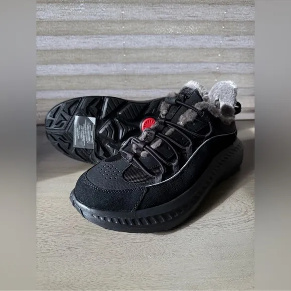 🥷🏿🥷🏿🥷🏿NEW Ugg MensCA805 V2 Remix Heritage Black Sneakers Shoes! No box!