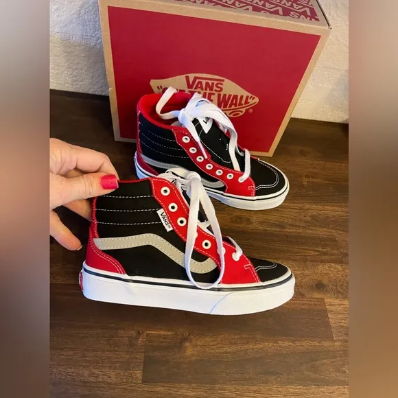 New VANS Filmore size 13 kids high top athletic sneakers