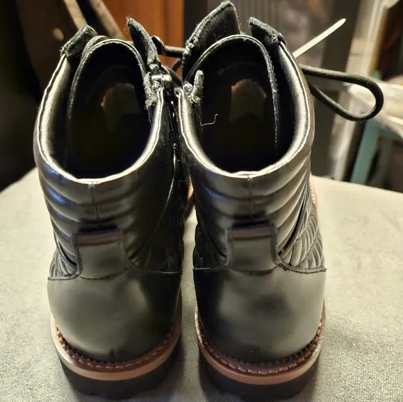 New without box Blondo Helen Waterproof Boots