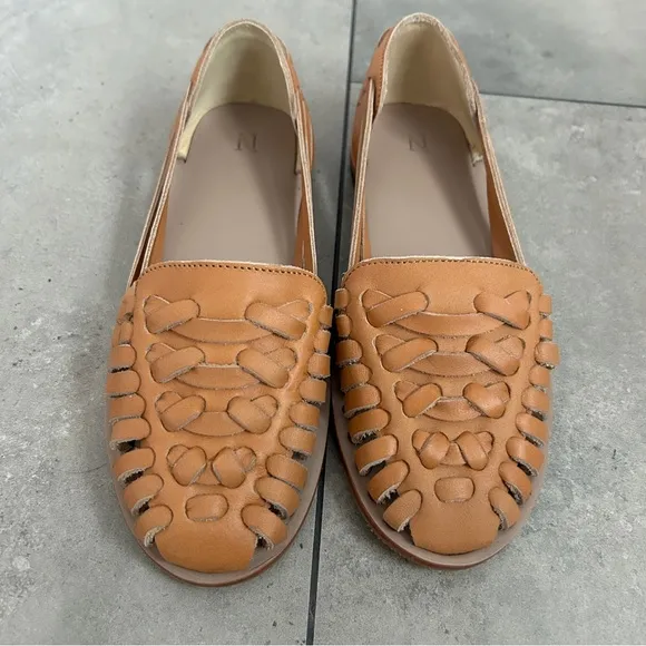 NEW Women's Huarache Sandal Almond tan neutral 6