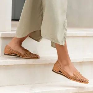 NEW Women's Huarache Sandal Almond tan neutral 6