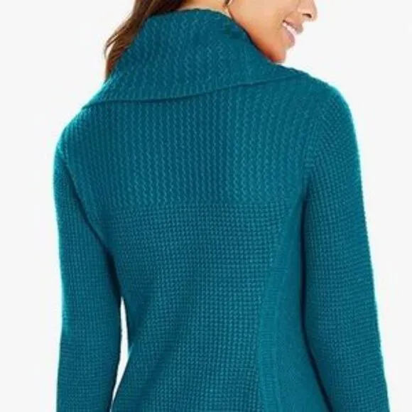 New Lake Blue Basic Turtleneck Knit Sweater