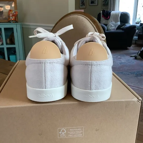 NIB Allbirds Wool Piper Dogwood Sneaker Womens 9.5/Mens 8 Unisex. Retail is $118