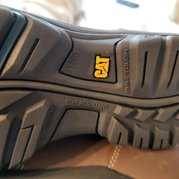 NIB Caterpillar Mae St 7.5 women's med steel toe boot NEW NEVER WORN