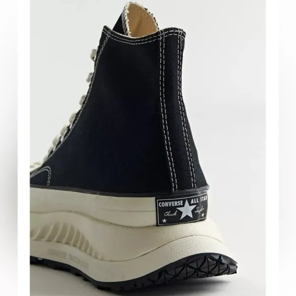 NIB Converse Chuck 70 AT-CX Platform Sneaker Women’s Size 12, Men’s Size 10.5