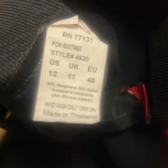 NIB O’NEILL PSYCHOFREAK SPLIT TOE 3.5MM BLACK &amp;‎ RED WETSUIT SWIM BOOTS. SIZE 12