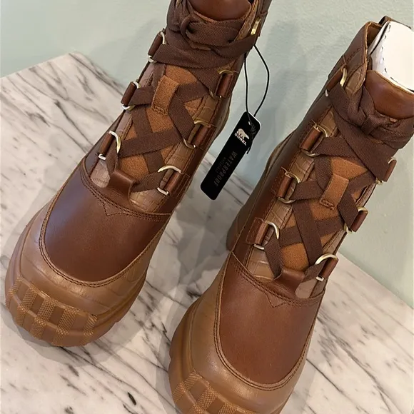 NIB SOREL Women’s Waterproof Boots