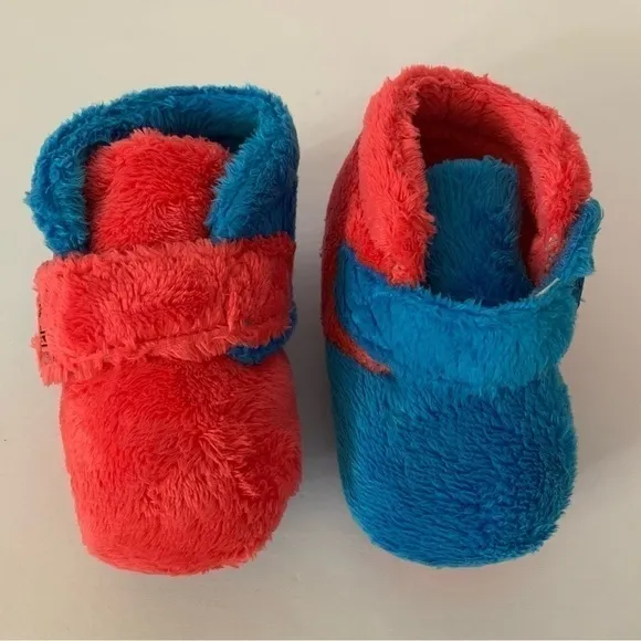NIB. UGG x Sesame Friends Bixbee Shoes