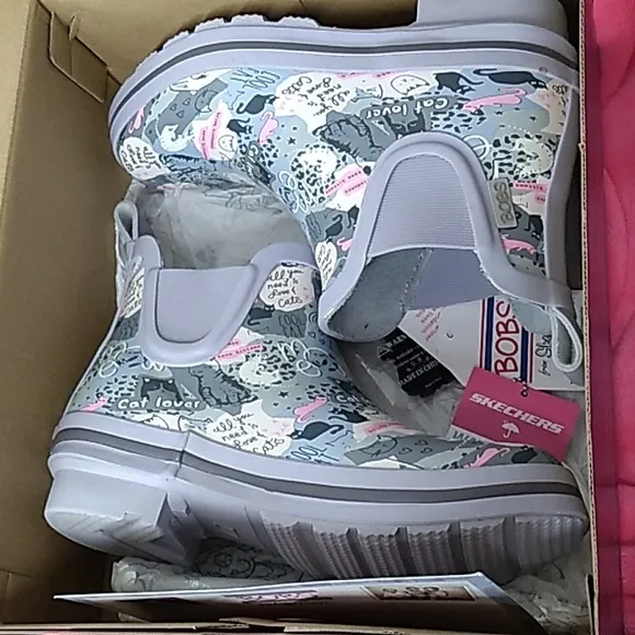 NIB Women's BOBS by Skechers waterproof 🐈cat boots size 6