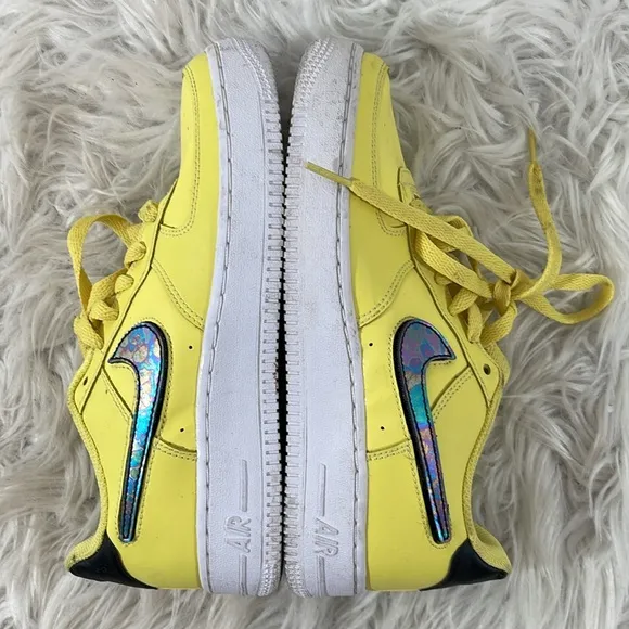 NIKE Air Force 1 Low Shoes Yellow Purse Removable Swoosh‎ Black Size 4.5Y Youth