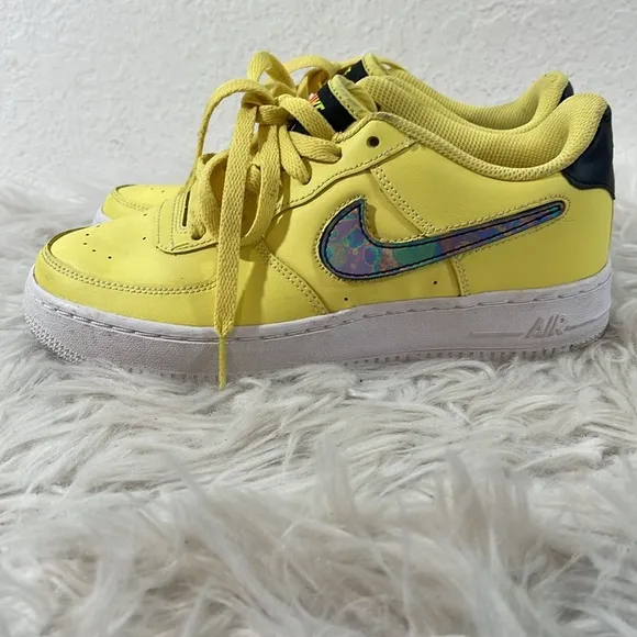 NIKE Air Force 1 Low Shoes Yellow Purse Removable Swoosh‎ Black Size 4.5Y Youth