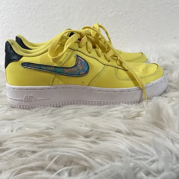 NIKE Air Force 1 Low Shoes Yellow Purse Removable Swoosh‎ Black Size 4.5Y Youth