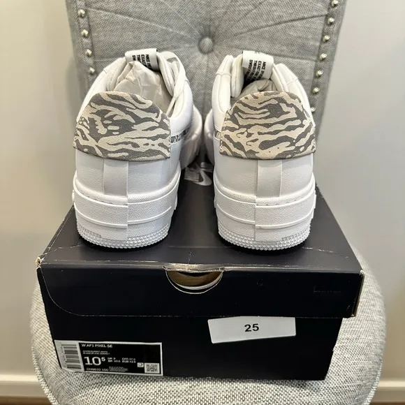 Nike Air Force 1 Pixel SE Women’s White/Particle Gray/Summit White, Size: 10.5