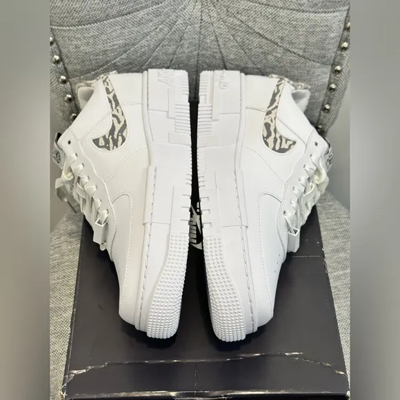 Nike Air Force 1 Pixel SE Women’s White/Particle Gray/Summit White, Size: 10.5