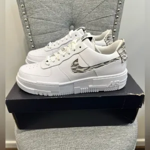 Nike Air Force 1 Pixel SE Women’s White/Particle Gray/Summit White, Size: 10.5