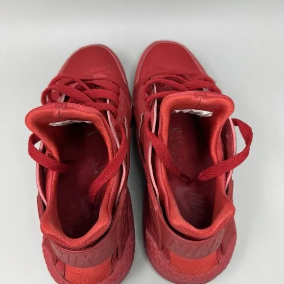Nike Air Huarache Triple Red Mens Size 7.5 Athletic Running Shoes Sneakers