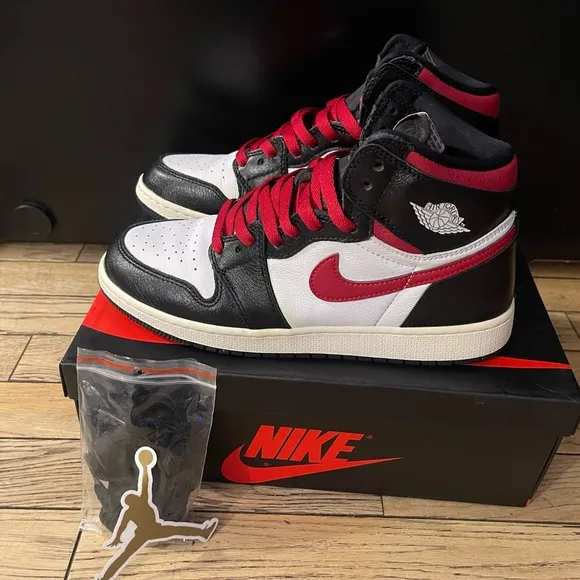 Nike Air Jordan 1 High OG Sneakers - Red, Black, White