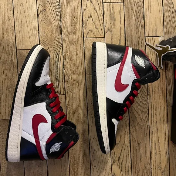 Nike Air Jordan 1 High OG Sneakers - Red, Black, White