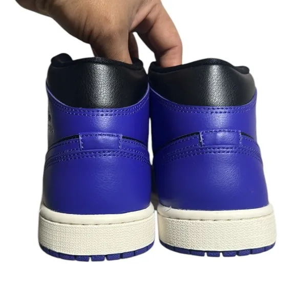 Nike  Air Jordan 1 Mid Dark Concord' BQ6472-051Black- Purple Women Size 9.5