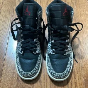 Nike Air Jordan 1 Retro High GS PRM Black Elephant Size 7Y Sneakers 838850-013
