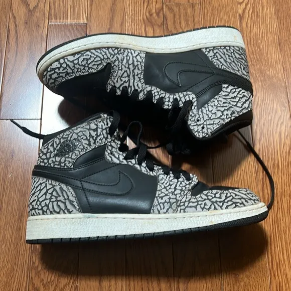 Nike Air Jordan 1 Retro High GS PRM Black Elephant Size 7Y Sneakers 838850-013
